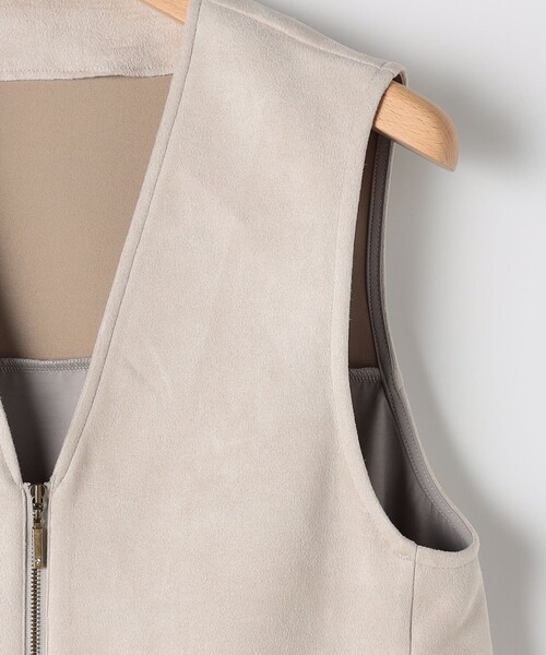 MICO COULIER（ミコクリエ）の「《セレモニー対応》ダブルフェイスフェイクスエードジレ（ブルゾン・レディース・グレイッシュベージュ/チャコールグレー・38）」の12枚目の写真