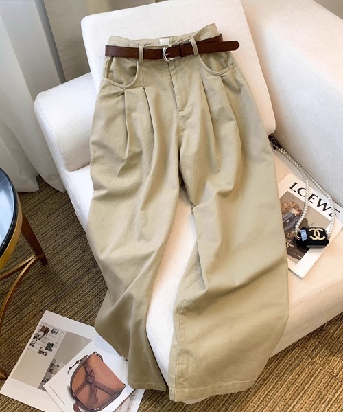 Flugge(フラッジー)の「タック入りチノパンツ(チノパンツ・レディース・ベージュ/ホワイト・LARGE/MEDIUM)」の8枚目の写真