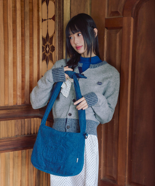 LMR(エルエムアール)の「ステッチポイントデニムパディングクロスバッグBLUE(メッセンジャーバッグ・レディース・ブルー・FREE)」の3枚目の写真
