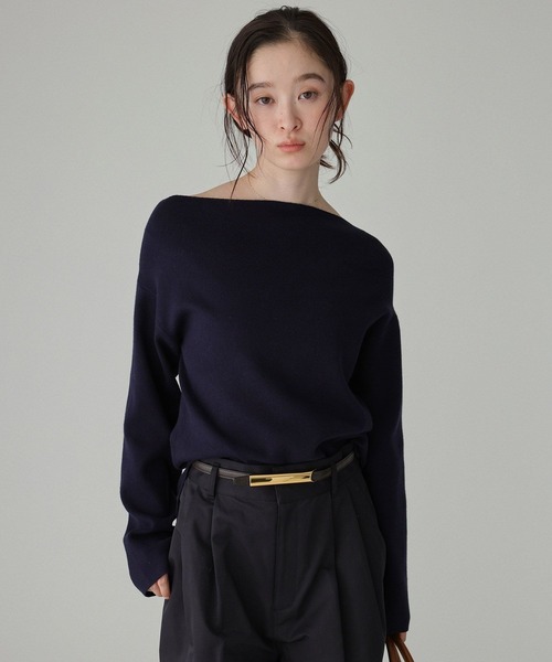 BABYLONE（バビロン）の「COWOオフショルプルオーバー（ニット/セーター・レディース・オフホワイト/ネイビー/ベージュ・フリー）」の3枚目の写真