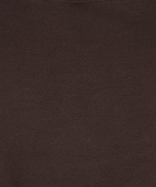 BABYLONE(バビロン)の「COWOオフショルプルオーバー(ニット/セーター・レディース・オフホワイト/ネイビー/ベージュ/ブラウン/チャコール・フリー)」の8枚目の写真