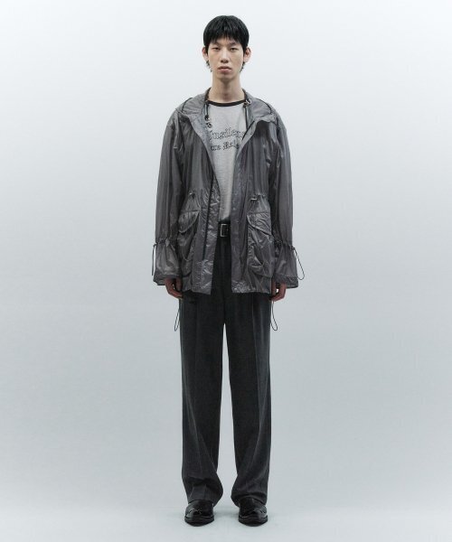 INSILENCE(インサイロンス)の「リップストップトラベルフーディジャンパー GREY(ナイロンジャケット・レディース・その他・L/M)」の2枚目の写真