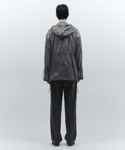 INSILENCE(インサイロンス)の「リップストップトラベルフーディジャンパー GREY(ナイロンジャケット・レディース・その他・L/M)」の4枚目の写真