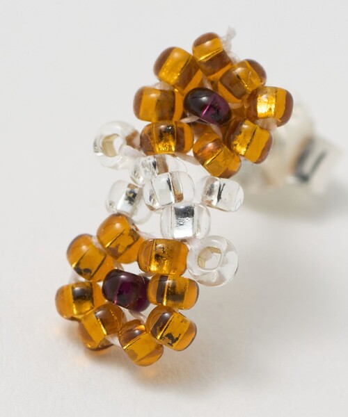 Steven Alan（スティーブンアラン）の「＜Pura Utz＞BROWN FLOWER STICK/シングルピアス（ピアス（片耳用）・レディース・ブラウン系・FREE）」の5枚目の写真