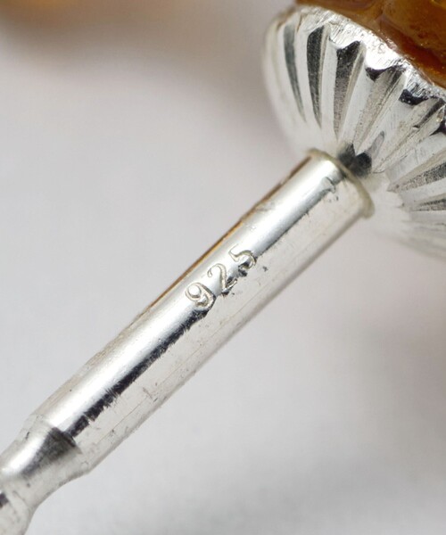 Steven Alan（スティーブンアラン）の「＜Pura Utz＞BROWN FLOWER STICK/シングルピアス（ピアス（片耳用）・レディース・ブラウン系・FREE）」の7枚目の写真
