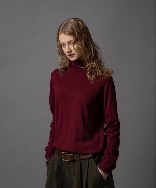 CIVVY.(シヴィ―)の「Contrast Stitch Turtleneck - コントラストステッチ タートルネック -(Tシャツ/カットソー・メンズ・グレー/バーガンディー・LARGE/MEDIUM)」の2枚目の写真