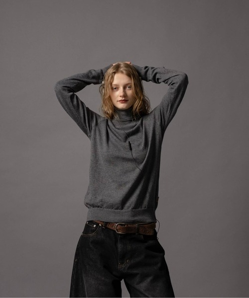 CIVVY.(シヴィ―)の「Contrast Stitch Turtleneck - コントラストステッチ タートルネック -(Tシャツ/カットソー・メンズ・グレー/バーガンディー・LARGE/MEDIUM)」の22枚目の写真