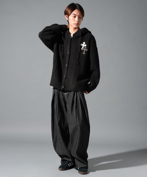 LAND MUSEUM(ランドミュージアム)の「【UNISEX】LAND MUSEUM/クロスケーブルフードカーディガン(カーディガン/ボレロ・メンズ・グレー/ブラック・MEDIUM/SMALL/LARGE)」の16枚目の写真