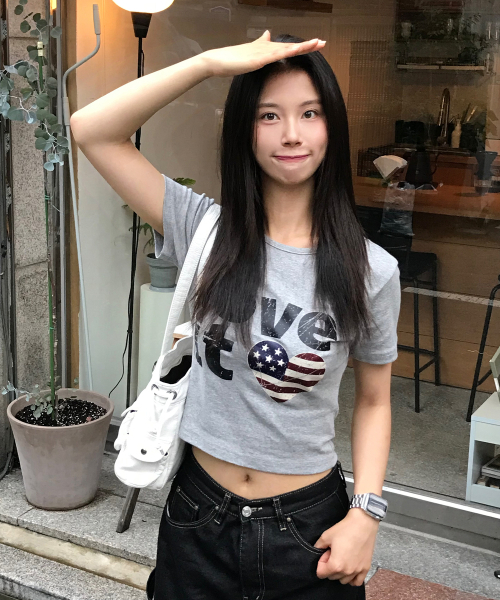 CARGOBROS FOR WOMAN(カーゴブロスフォーウィメン)の「ヴィンテージハートフラッグショート半袖Tシャツ(ソリッドグレー)(Tシャツ/カットソー・レディース・その他・FREE)」の1枚目の写真