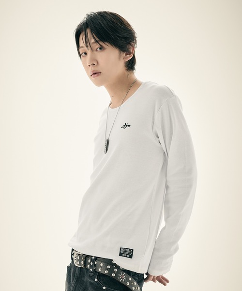 MSG(エムエスジー)の「ルーズネックワンポイントリブロンT 長袖(Tシャツ/カットソー・メンズ・ブラック/杢グレー/ホワイト・S/M/L/XL)」の6枚目の写真