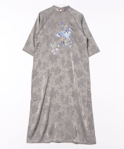 チャイハネ(チャイハネ)の「【チャイハネ】ネリナラ刺繍ワンピース(ワンピース・レディース・ピンク/ベージュ/グレー・FREE)」の2枚目の写真