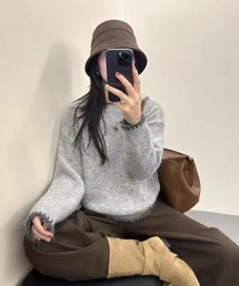 クルーネックバイカラーニット