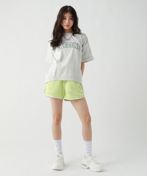 repipi armario(レピピ アルマリオ)の「【綿100%】キラキラカレッジTee(Tシャツ/カットソー・キッズ・ピンク/オフホワイト/サックスブルー/ブラック/イエロー/グレー・MEDIUM/SMALL/LARGE)」の10枚目の写真