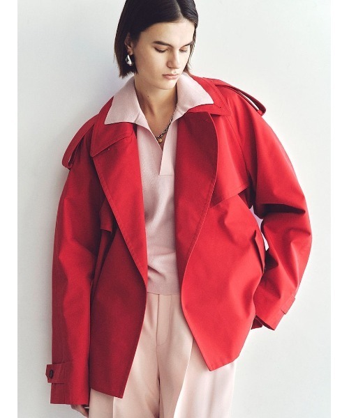 Mila Owen(ミラオーウェン)の「ショートトレンチコート(トレンチコート・レディース・レッド/キャメル/ライトベージュ・1/0)」の3枚目の写真