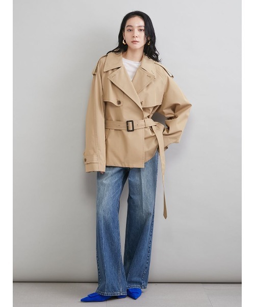 Mila Owen(ミラオーウェン)の「ショートトレンチコート(トレンチコート・レディース・レッド/キャメル/ライトベージュ・1/0)」の19枚目の写真