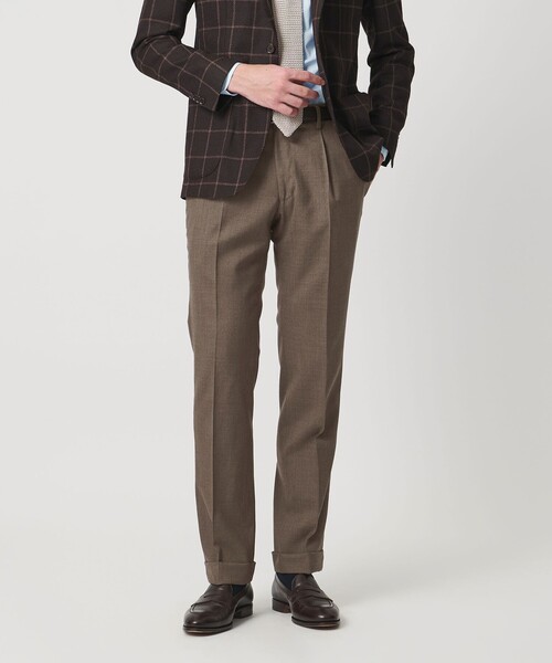 UNITED ARROWS（ユナイテッドアローズ）の「トロピカル クリース テーパード 1プリーツ スラックス（スラックス・メンズ・グレー系/モカ・44/50/46/48）」の2枚目の写真