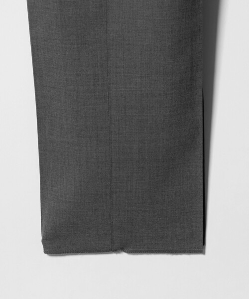 UNITED ARROWS（ユナイテッドアローズ）の「トロピカル クリース テーパード 1プリーツ スラックス（スラックス・メンズ・グレー系/モカ・44/50/46/48）」の9枚目の写真