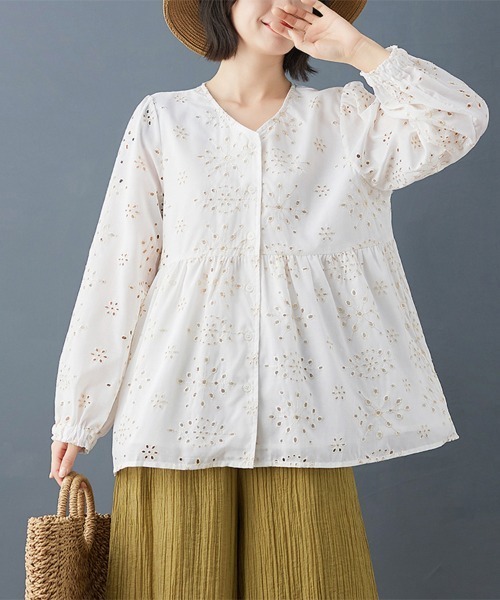 ONEP STAR(ワンピスター)の「刺繍×アイレットデザインブラウス(シャツ/ブラウス・レディース・ホワイト・X-LARGE/LARGE/MEDIUM)」の2枚目の写真