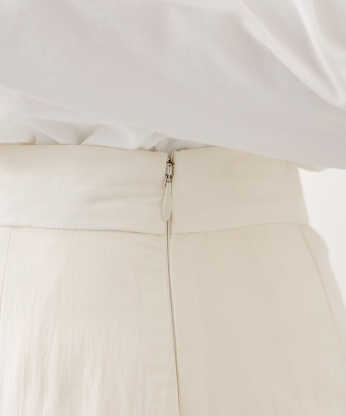 VIS(ビス)の「サテンツイルマーメイドスカート(スカート・レディース・キナリ/ネイビー・FREE)」の4枚目の写真