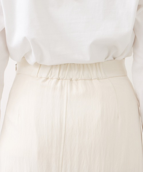 VIS(ビス)の「サテンツイルマーメイドスカート(スカート・レディース・キナリ/ネイビー・FREE)」の6枚目の写真