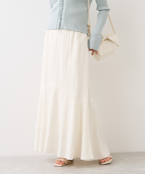 VIS(ビス)の「サテンツイルマーメイドスカート(スカート・レディース・キナリ/ネイビー・FREE)」の17枚目の写真