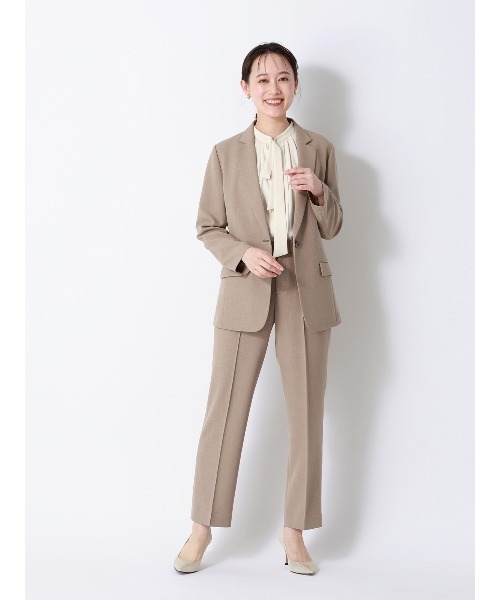 SUIT SQUARE(スーツスクエア)の「みんなのスーツ ピンタックストレートパンツ ウォッシャブル PRESTIGE TECHNOLOGY(スラックス・レディース・ベージュ・L/M/S)」の2枚目の写真