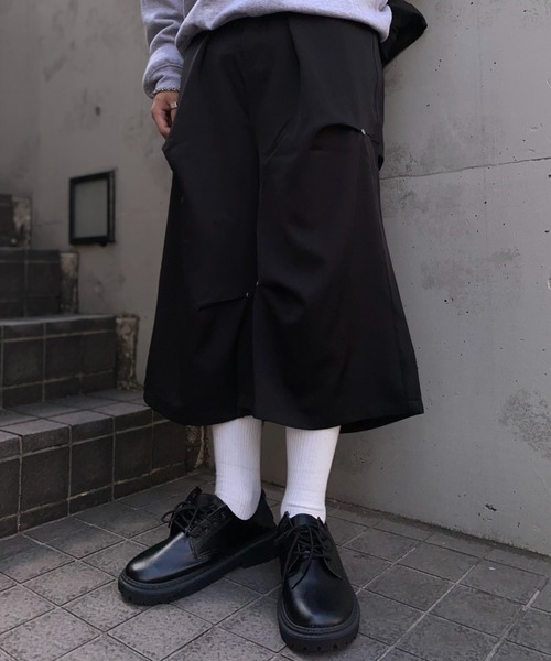 lilful(リルフル)の「【26年春夏新作】タックワイド七分丈スタッズハーフスラックス(スラックス・メンズ・グレー/ブラック・L/M)」の20枚目の写真