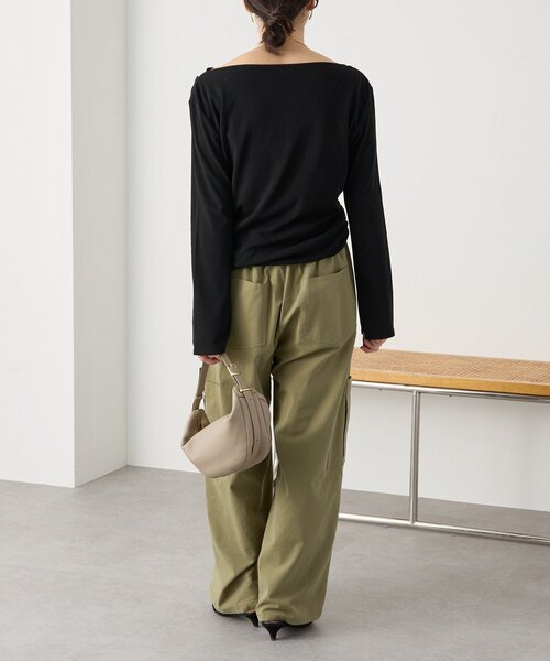 RIVE DROITE（リヴドロワ）の「予約【ワンショルやオフショルにも】ネックコンシャスカットソー（Tシャツ/カットソー・レディース・オフホワイト/ブラック・FREE）」の7枚目の写真