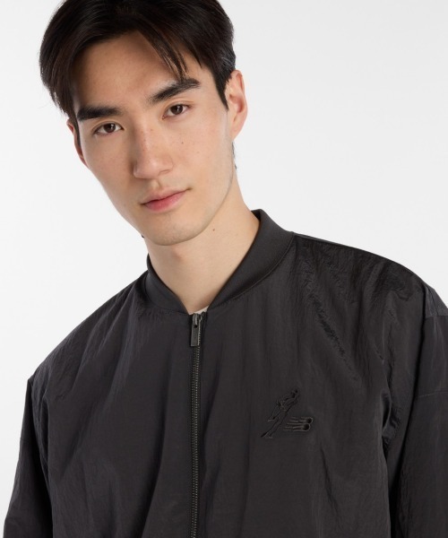 NEW BALANCE(ニューバランス)の「New Balance 大谷翔平 Signature Crinkle Nylon Jacket(ニューバランス 大谷翔平シグネチャークリンクルナイロンジャケット)(ナイロンジャケット・メンズ・グレー系/ブラック系・MEDIUM/LARGE/X-LARGE)」の5枚目の写真
