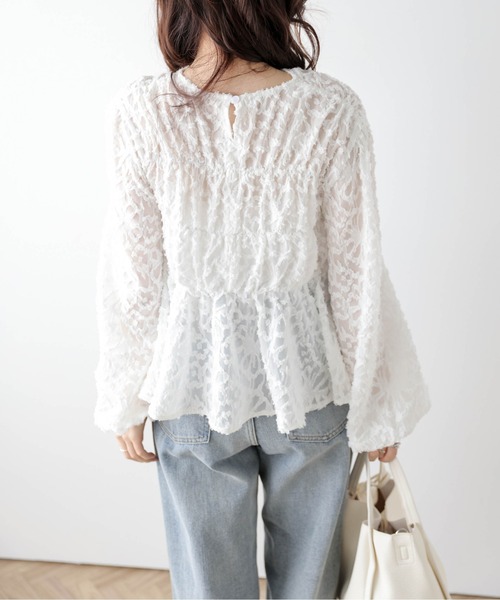 SUGAR BISKET(シュガービスケット)の「花柄ジャガードトトップス(Tシャツ/カットソー・レディース・ブラック/ホワイト・フリー)」の7枚目の写真
