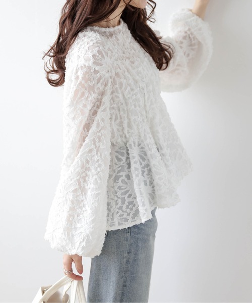SUGAR BISKET(シュガービスケット)の「花柄ジャガードトトップス(Tシャツ/カットソー・レディース・ブラック/ホワイト・フリー)」の8枚目の写真
