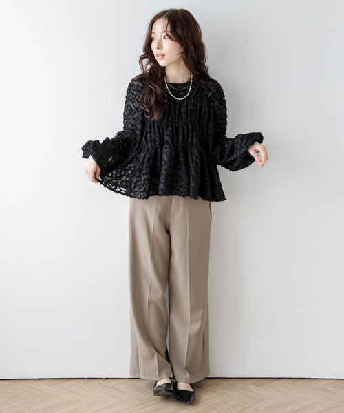 SUGAR BISKET(シュガービスケット)の「花柄ジャガードトトップス(Tシャツ/カットソー・レディース・ブラック/ホワイト・フリー)」の11枚目の写真