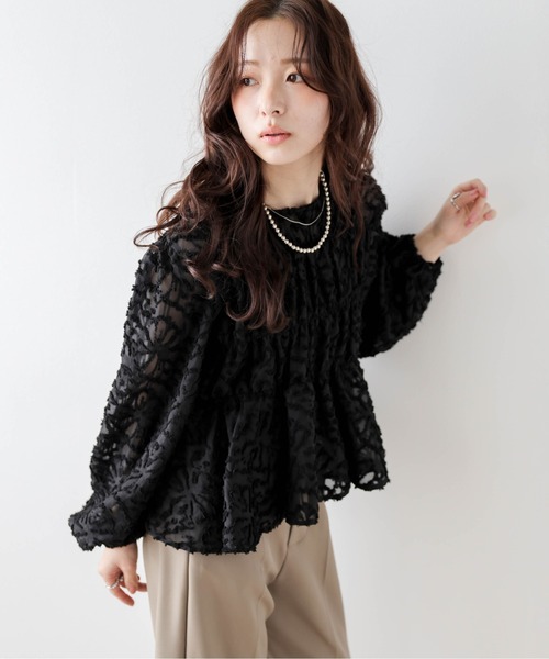 SUGAR BISKET(シュガービスケット)の「花柄ジャガードトトップス(Tシャツ/カットソー・レディース・ブラック/ホワイト・フリー)」の13枚目の写真