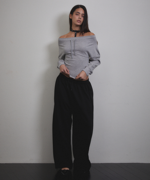VOONT(ブント)の「Corset Off Shoulder Sweatshirt (GRAY)(スウェット・レディース・アッシュグレー・SMALL/MEDIUM)」の7枚目の写真