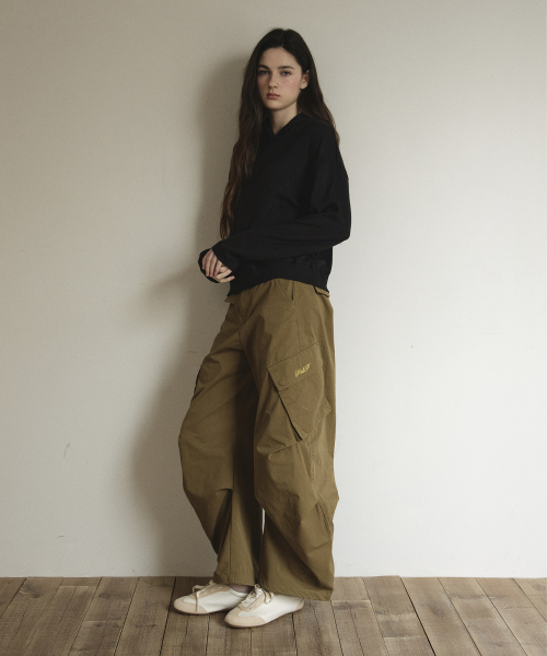 STUDIO&PARC(スタジオアンドパルク)の「Cargo Dart Pants_Brown(スウェットパンツ・レディース・ブラウン・FREE)」の3枚目の写真
