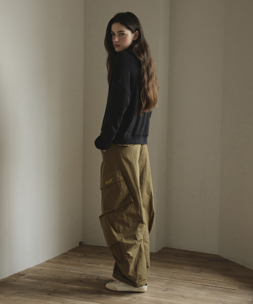 STUDIO&PARC(スタジオアンドパルク)の「Cargo Dart Pants_Brown(スウェットパンツ・レディース・ブラウン・FREE)」の4枚目の写真