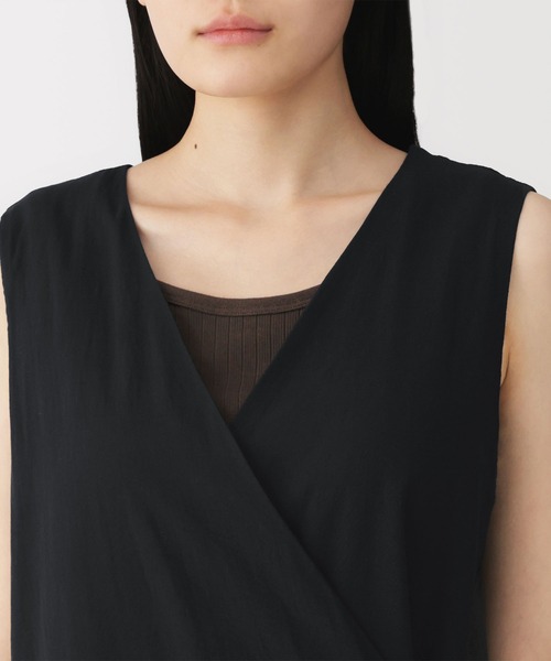 無印良品(ムジルシリョウヒン)の「婦人 強撚 シアーカシュクールワンピース(ワンピース・レディース・ブラック/ダークグリーン/ベージュ・S/M/L/XL)」の17枚目の写真