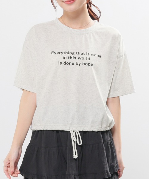 Honeys(ハニーズ)の「【ハニさら・接触冷感・UVカット】裾ドロストTシャツ(Tシャツ/カットソー・レディース・オートミール/グリーン/レッド/ブラック・L/M/S/SS)」の8枚目の写真