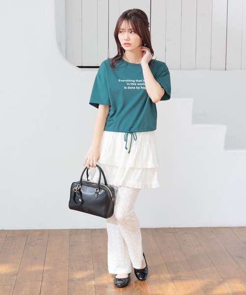 Honeys(ハニーズ)の「【ハニさら・接触冷感・UVカット】裾ドロストTシャツ(Tシャツ/カットソー・レディース・オートミール/グリーン/レッド/ブラック・L/M/S/SS)」の13枚目の写真