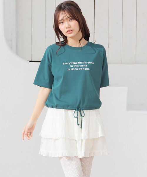Honeys(ハニーズ)の「【ハニさら・接触冷感・UVカット】裾ドロストTシャツ(Tシャツ/カットソー・レディース・オートミール/グリーン/レッド/ブラック・L/M/S/SS)」の14枚目の写真