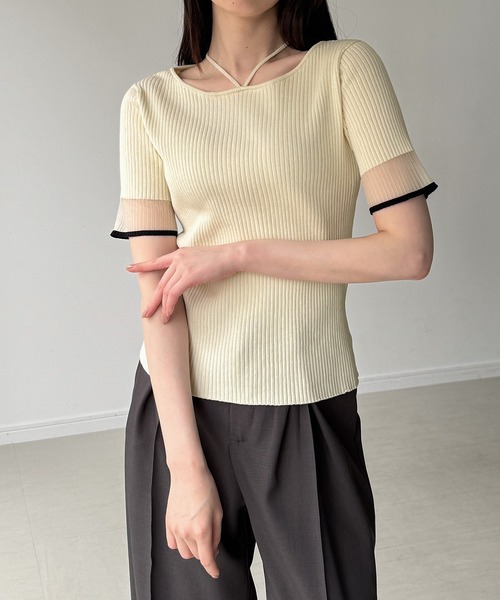junoah(ジュノア)の「袖口シアーホルターネックリブニット(ニット/セーター・レディース・ホワイト/ブラック/アイボリー・MEDIUM/LARGE)」の11枚目の写真