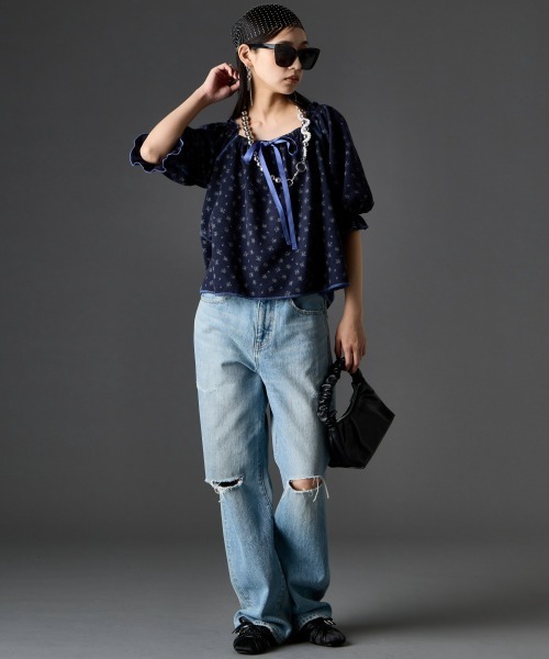 GEVS.(ジェイヴィス)の「ワッフル花柄プリントパフスリーブカットソー<大きいサイズ有>GEVS.(Tシャツ/カットソー・レディース・ライトグレー系/ネイビー系・3L/LL/L/M/5L/4L)」の11枚目の写真