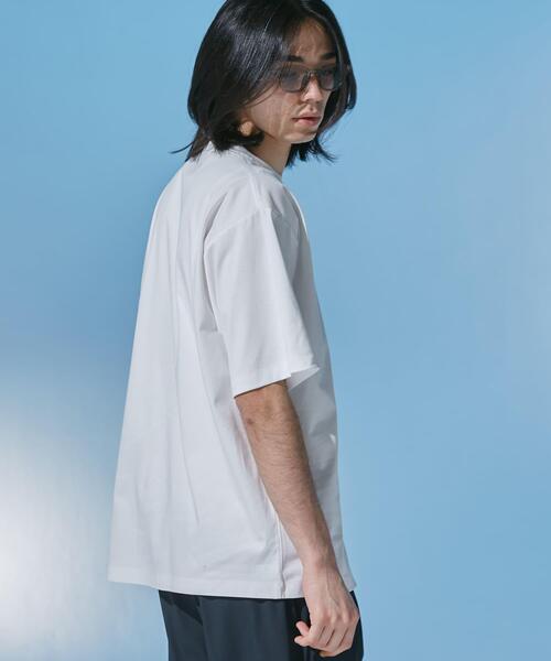 URBAN RESEARCH DOORS(アーバンリサーチドアーズ)の「『仁村紗和さん着用』『UR TECH』 サマシェア クルーネックTシャツ(Tシャツ/カットソー・メンズ・ブラック/ネイビー/グリーン/ホワイト・MEDIUM/SMALL/X-LARGE/LARGE)」の9枚目の写真