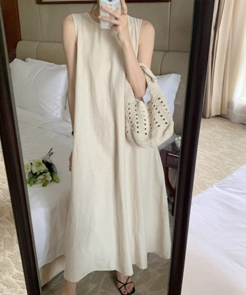 SallyLunn(サリーラン)の「バックアクセント ノースリーブワンピース(ワンピース・レディース・ライトベージュ/ブラック・MEDIUM/LARGE)」の3枚目の写真