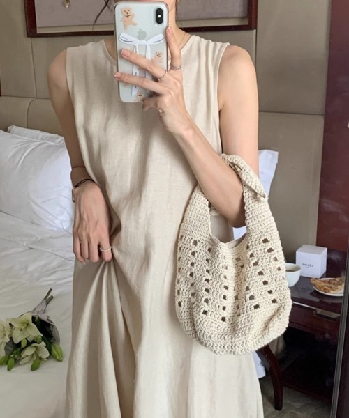 SallyLunn(サリーラン)の「バックアクセント ノースリーブワンピース(ワンピース・レディース・ライトベージュ/ブラック・MEDIUM/LARGE)」の14枚目の写真