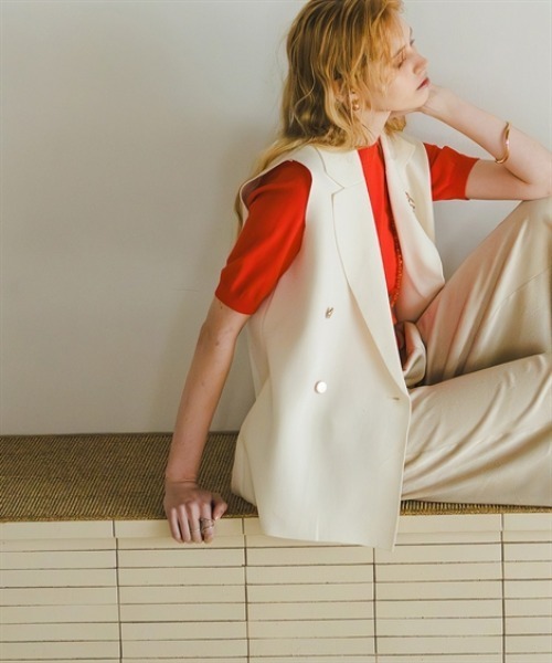 Maison INNESS（メゾンアイネス）の「スポンジヤーン テーラードニット（ハンガー干し・毛玉になりにくい）＜大きいサイズ有＞（ベスト・レディース・ブラック/オフホワイト・4L/3L/LL/L/M/S/5L）」の5枚目の写真