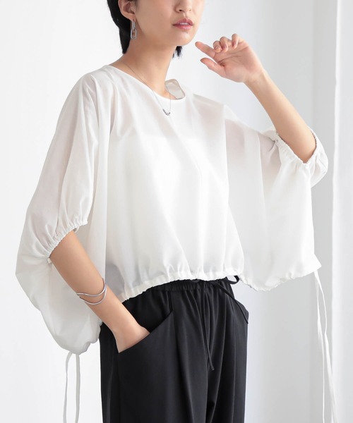 for/c（フォーシー）の「ドロストヘムドルマンブラウス【サスティナブル】（シャツ/ブラウス・レディース・ブラック/オフホワイト・L/M）」の2枚目の写真
