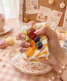 Curaful（クラフル）の「マルチケーキスクイーズ（おもちゃ）」