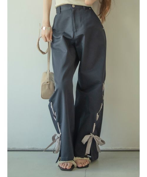 LILY BROWN(リリーブラウン)の「レースアップリボンカーゴパンツ(その他パンツ・レディース・カーキ/ベージュ/ネイビー・0/1)」の4枚目の写真
