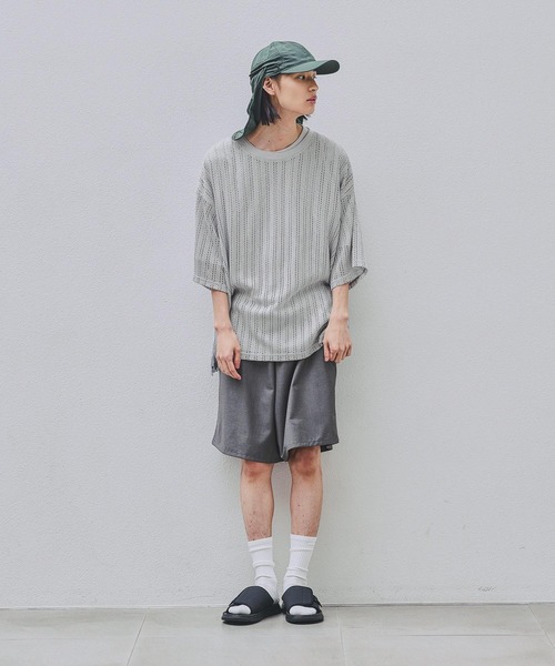 LAKOLE(ラコレ)の「スカシレースアンサンブルTシャツ / 665048(Tシャツ/カットソー・メンズ・ライトグレー/ブラウン/アイボリー/ブラック/グリーン・X-LARGE/LARGE/MEDIUM)」の1枚目の写真